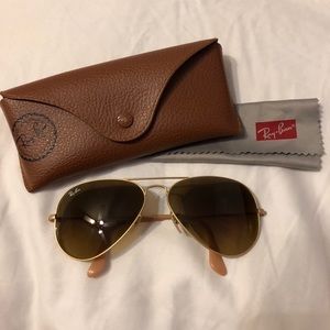 Ray-Bans Aviators
